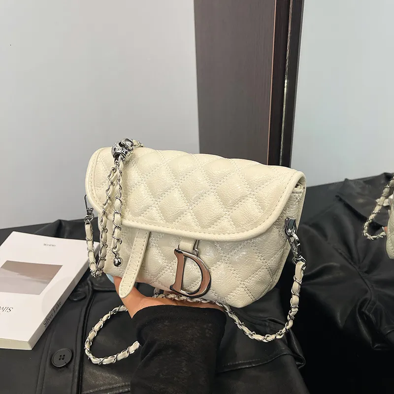 Free shipping designer 2025 Ne - Chain Crossbody Quilted recension och pris