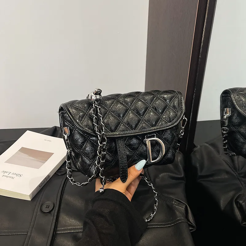 Free shipping designer 2025 Ne - Chain Crossbody Quilted recension och pris