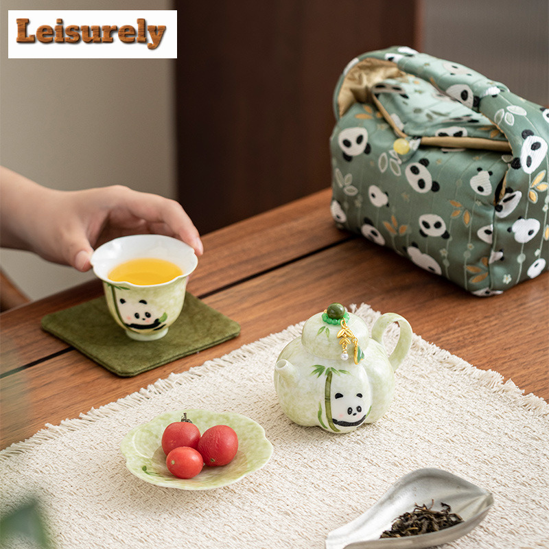 Hand-painted Panda Travel Tea  - Luxury Bags Hand Painted recension och pris
