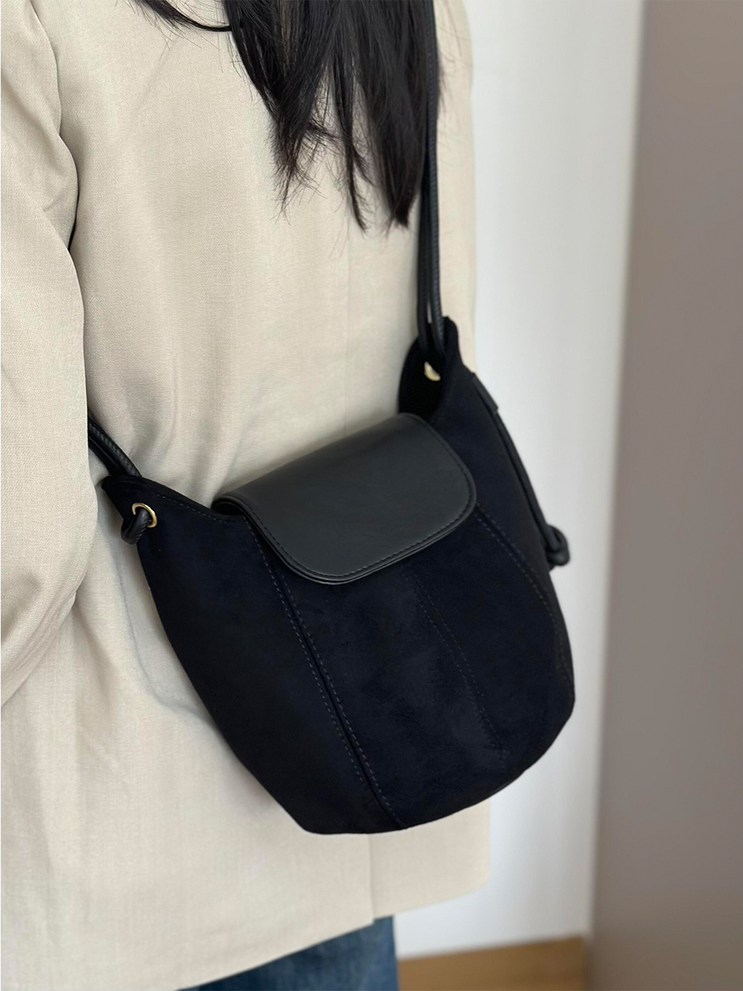 Bla Suede Pumpkin aped Women's - Luxury Bags For Young Women recension och pris