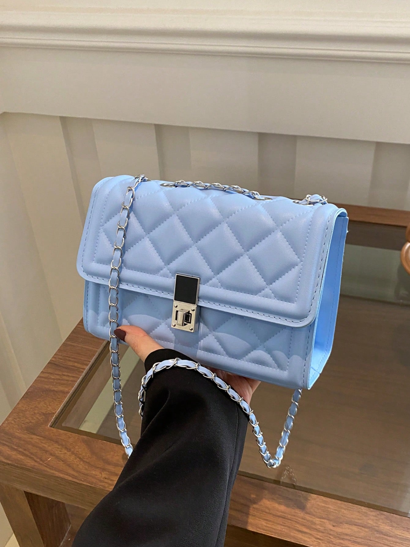Fashionable Solid Color Quilte - Chain Crossbody Quilted recension och pris