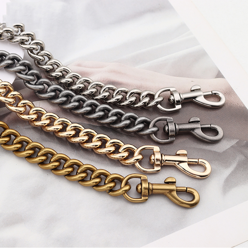 Aluminum chain strap bag silve - Luxury Bags With Silver Hardware recension och pris