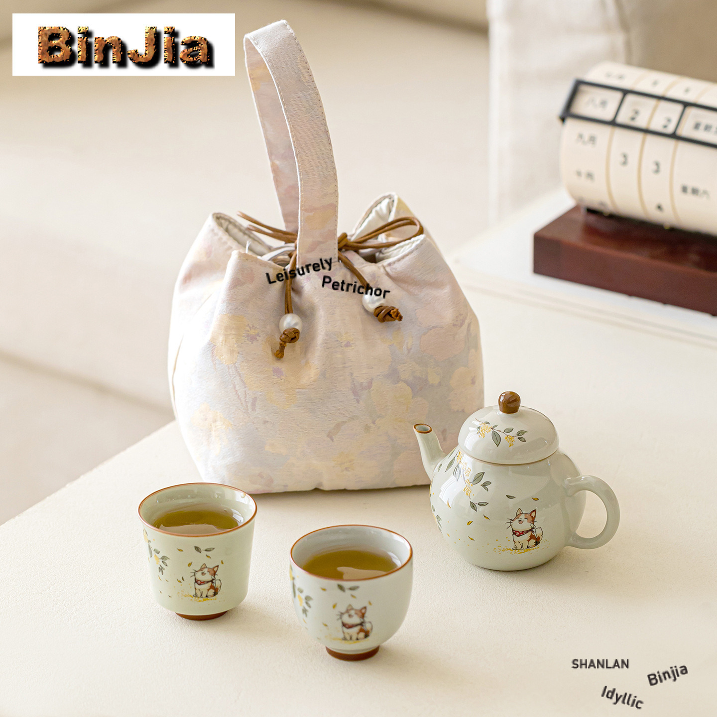Hand Painted Osmanthus Kitten  - Luxury Bags Hand Painted recension och pris
