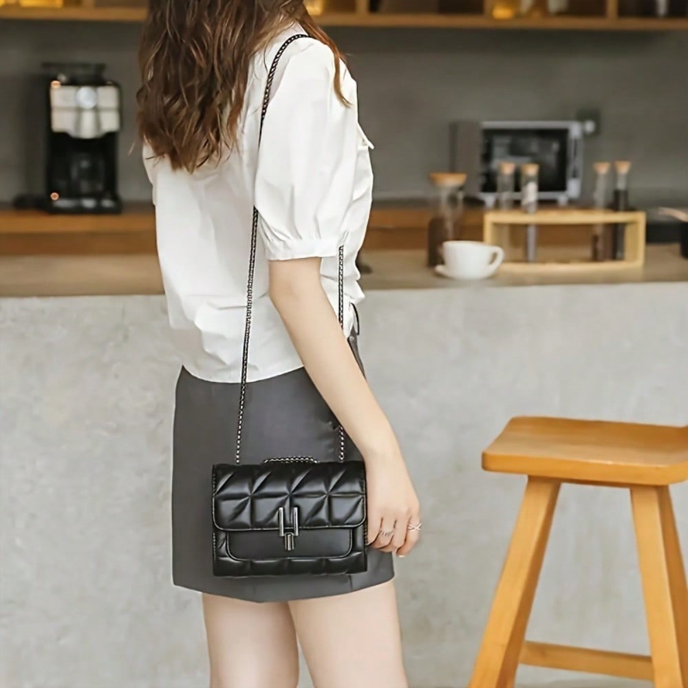 LEATVOOK Elegant Black Quilted - Chain Crossbody Quilted recension och pris