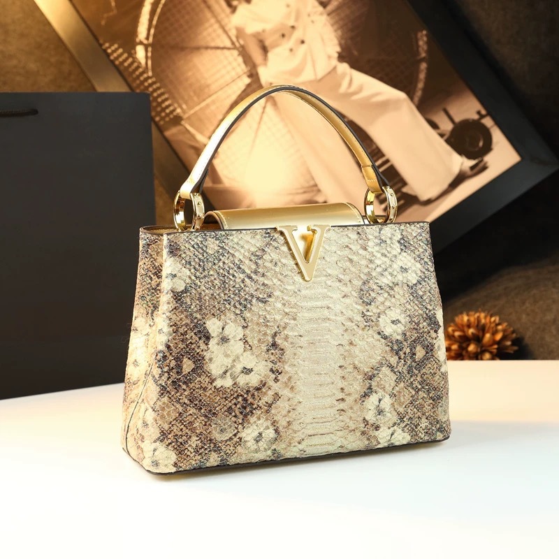 Simple Yet Chic Designer Diape - Luxury Bags Everyday recension och pris