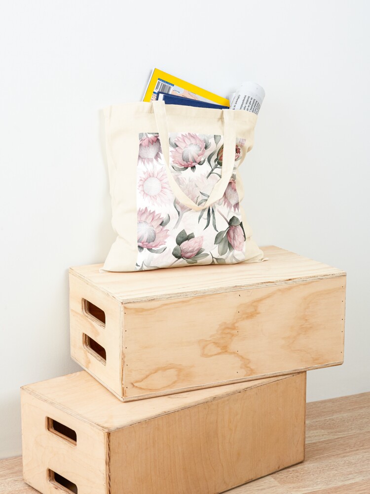 Hand Painted Protea Watercolor - Luxury Bags Hand Painted recension och pris