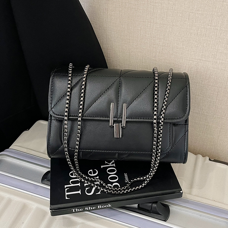 Luxury Fashionable Women Cross - Chain Crossbody Quilted recension och pris