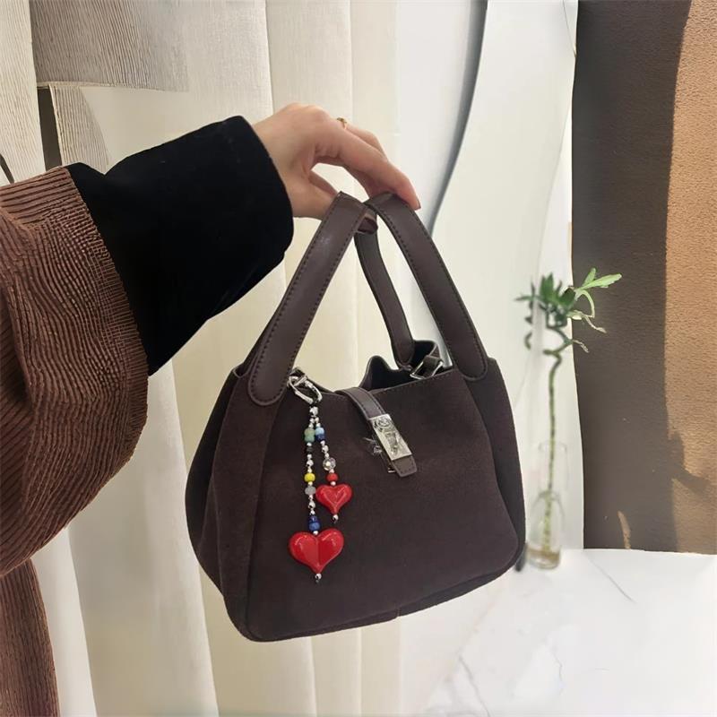Luxury Suede Bucket Bag With S - Luxury Bags With Silver Hardware recension och pris
