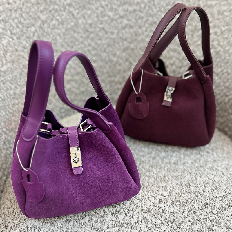Luxury Suede Bucket Bag With S - Luxury Bags With Silver Hardware recension och pris