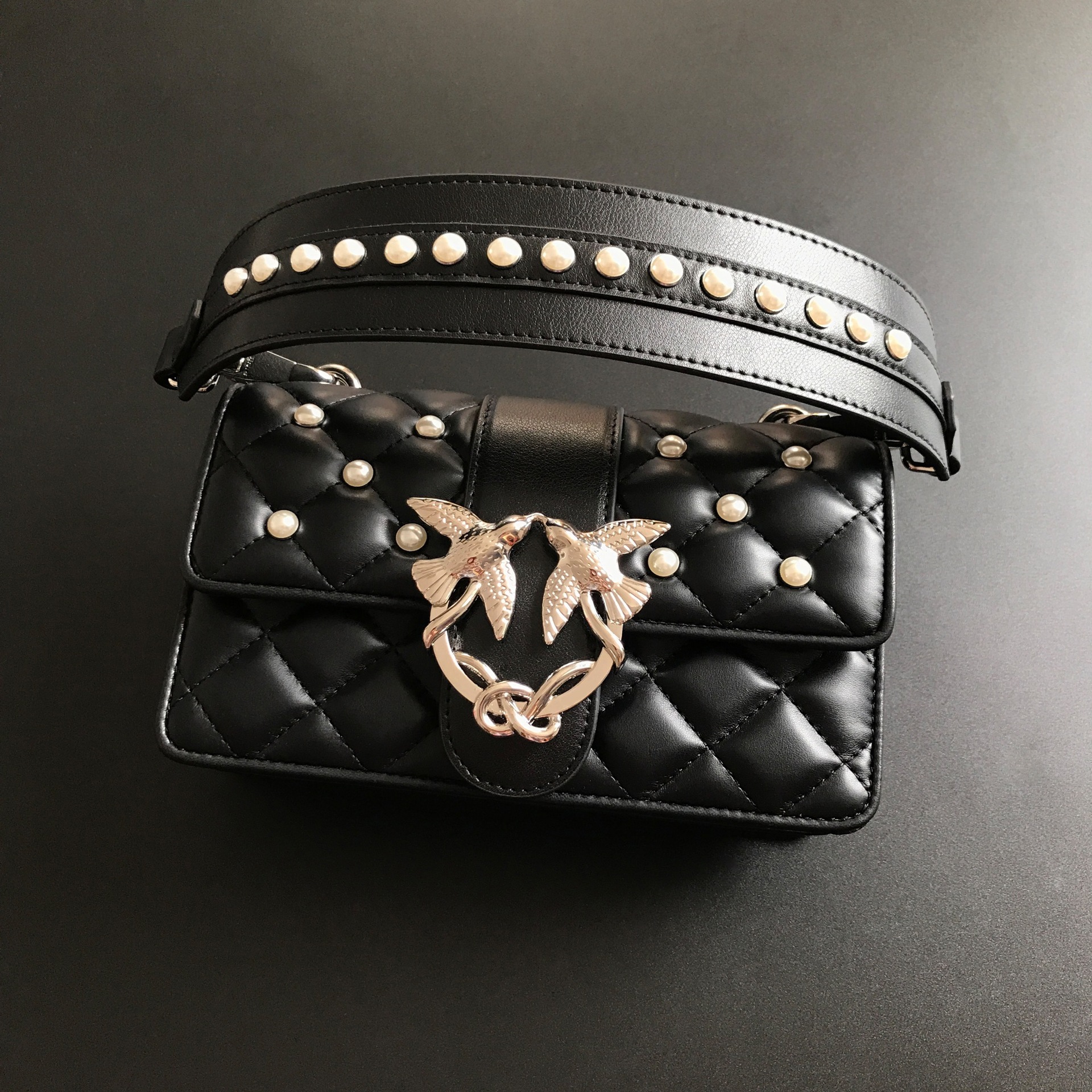 Quilted Pearl Embellished Chai - Chain Crossbody Quilted recension och pris
