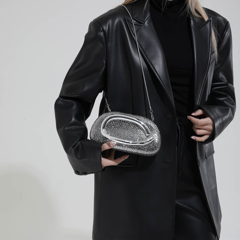 New 2026 Spring Women’s Metall - Luxury Bags News recension och pris