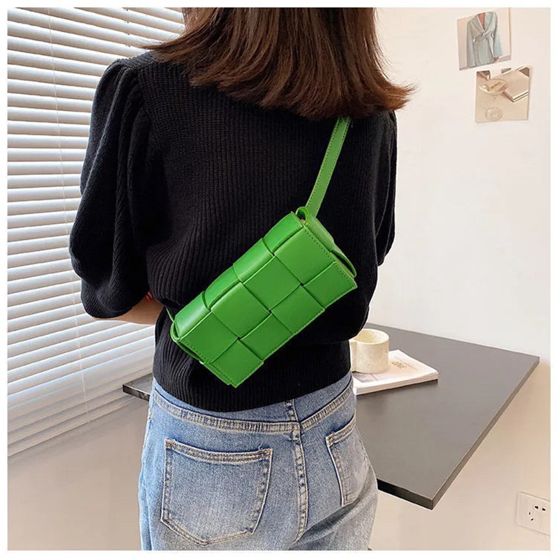 New Mini Trend Leather Woven B - Luxury Bags News recension och pris