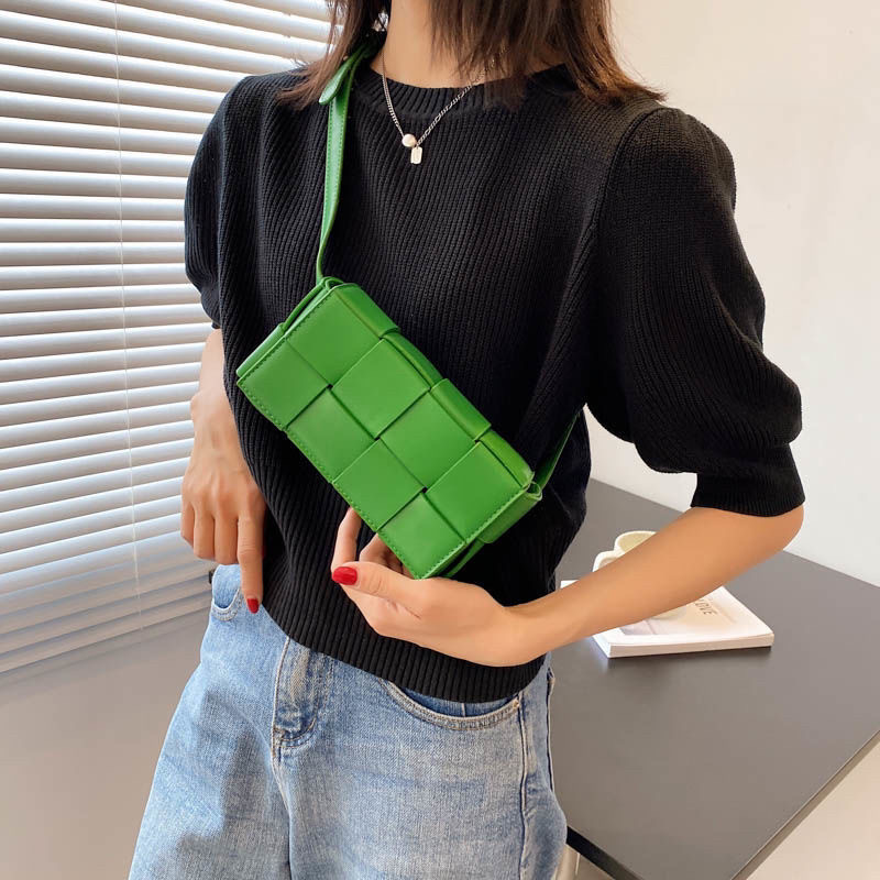 New Mini Trend Leather Woven B - Luxury Bags News recension och pris